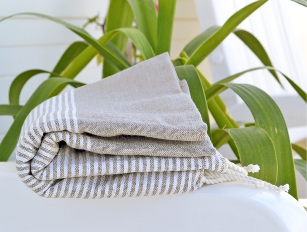 Fouta Plate Taupe Lin rayé Lurex Argent